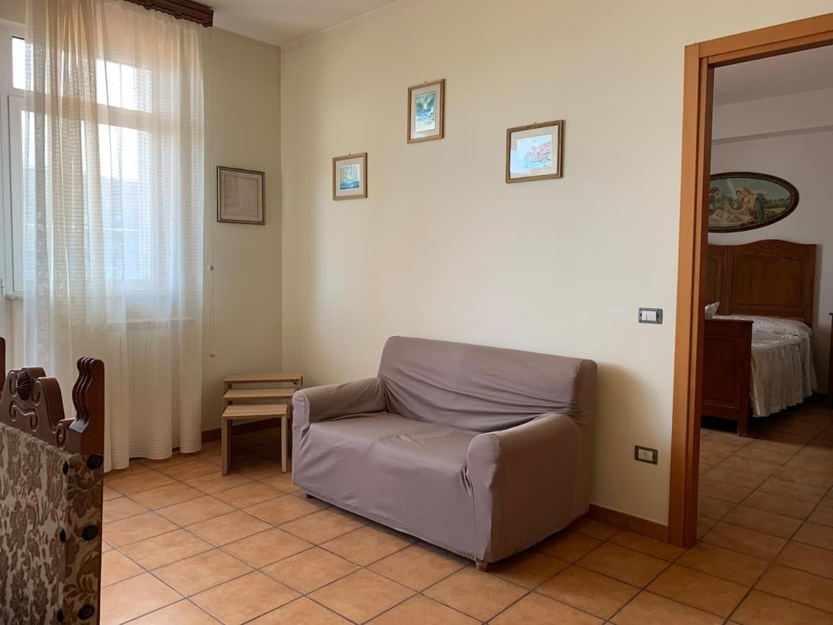 Casa Di Tommaso Leilighet Sonnino Eksteriør bilde